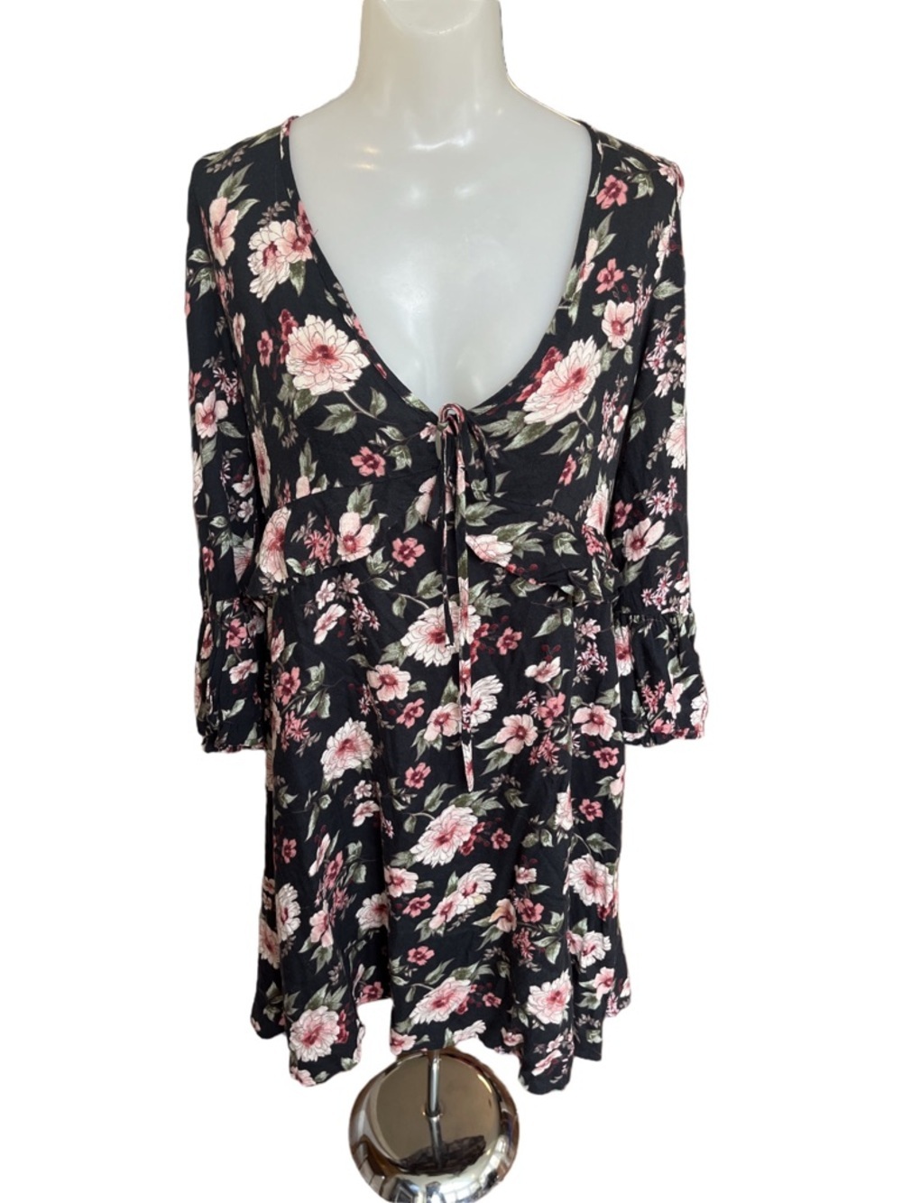 American Eagle Outfitters Black Floral Dress with Pink and Cream Blooms size M